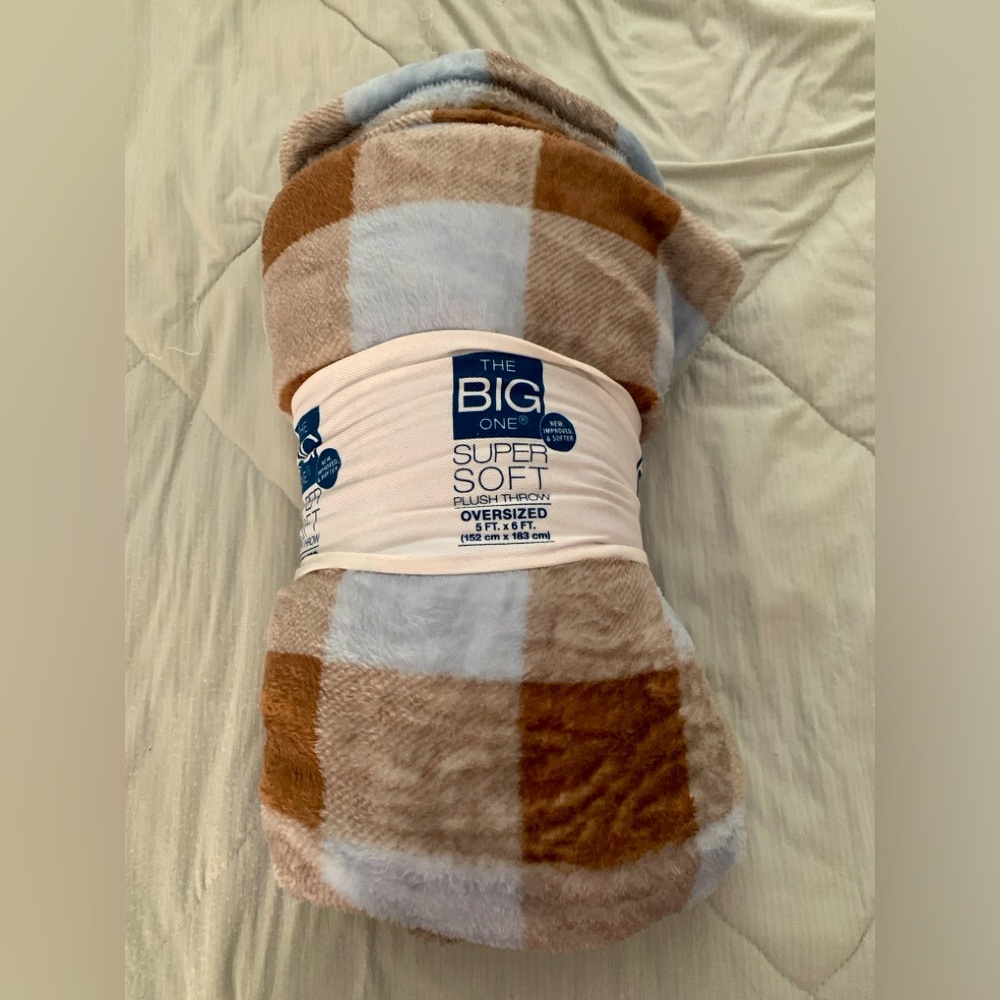 NWT Kohl’s The Big One Plush Super Soft Plaid Babur Blue & Brown Throw Blanket